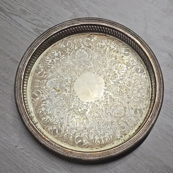 Vintage WM Rogers silver plate - Picture 1 of 4